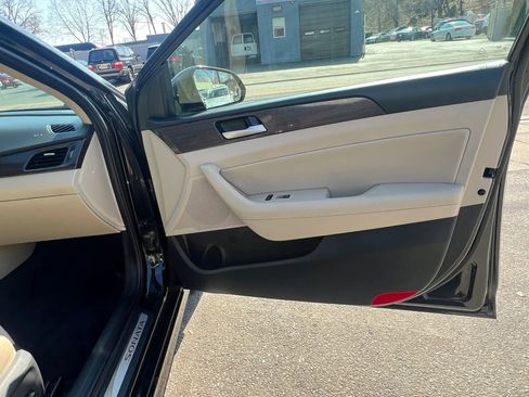 Used 2018 Hyundai Sonata Limited image 30