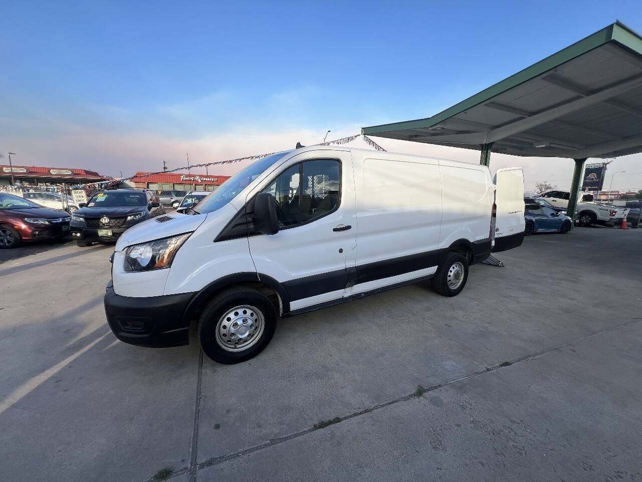 Used 2020 Ford Transit 150 Low Roof AWD image 22