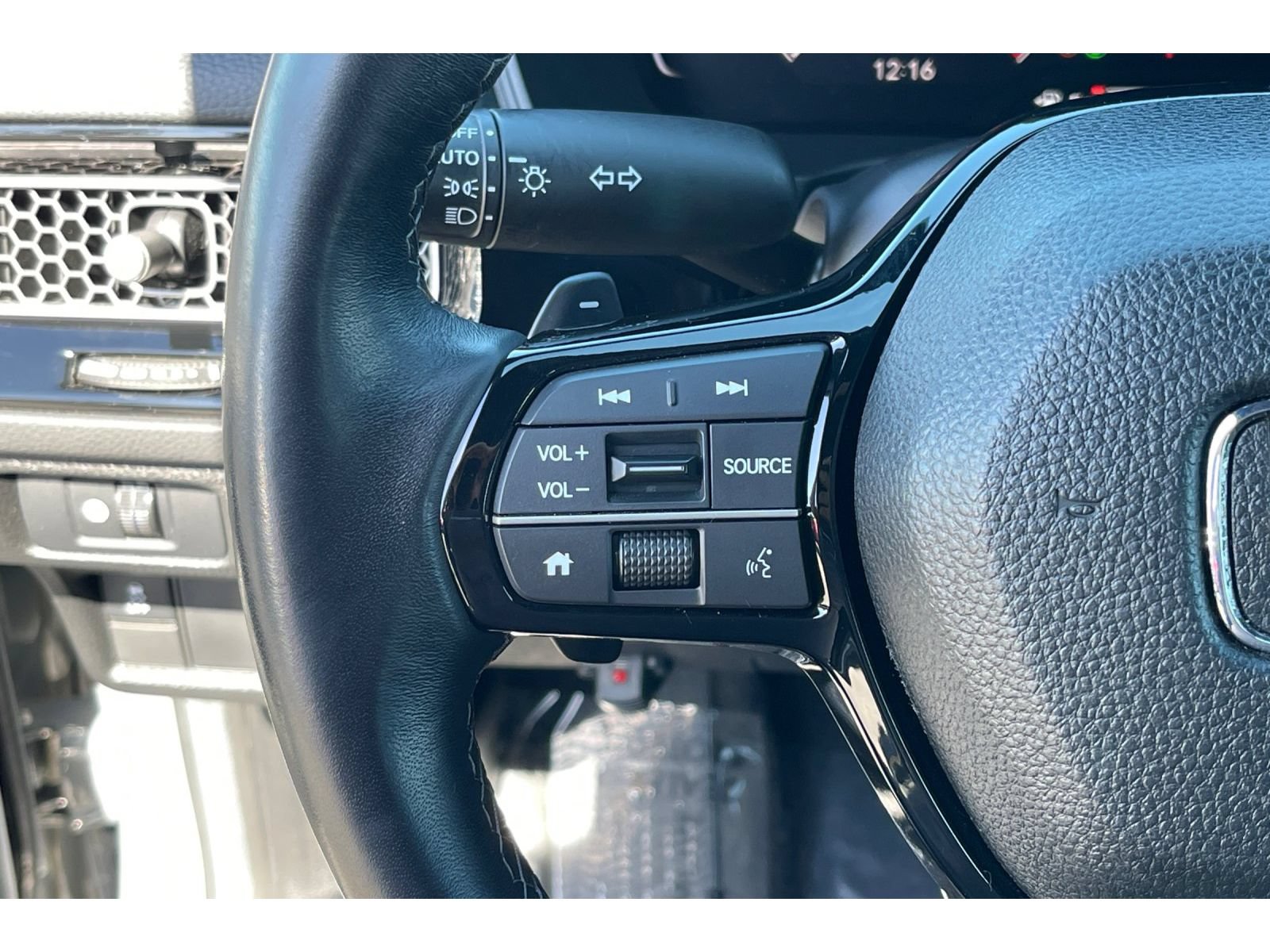 Certified 2025 Honda Civic Sport image 33