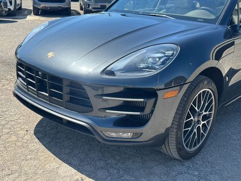 Used 2018 Porsche Macan Turbo AWD/4WD image 2