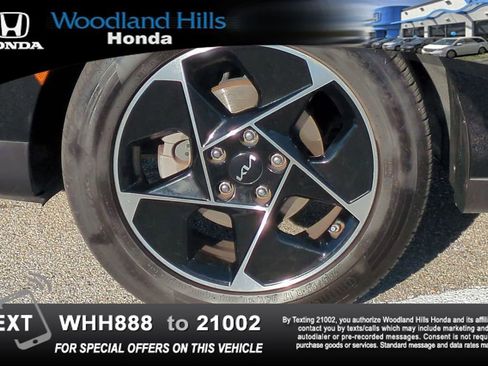 Used 2023 Kia Soul EX image 27