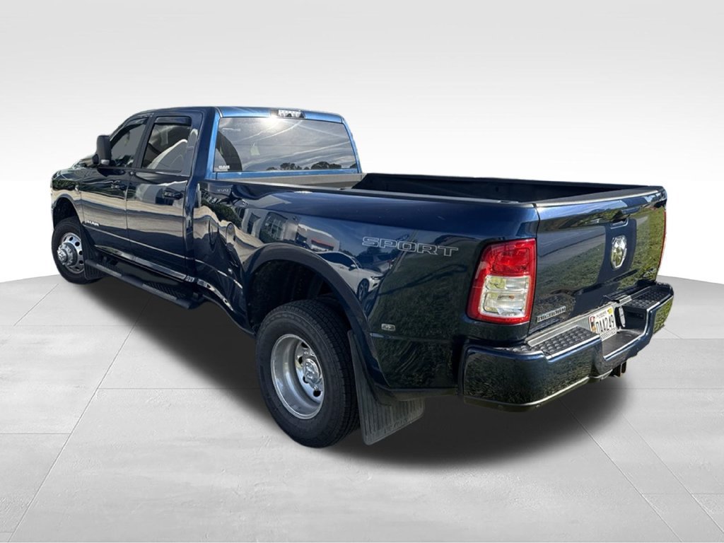 Used 2020 RAM 3500 Big Horn w/ Level 1 Equipment Group AWD/4WD image 4