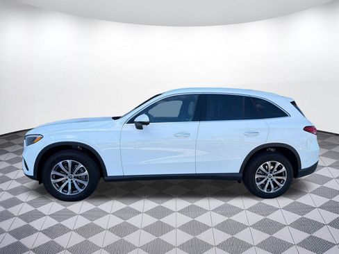 Used 2026 Mercedes-Benz GLC 300 image 2