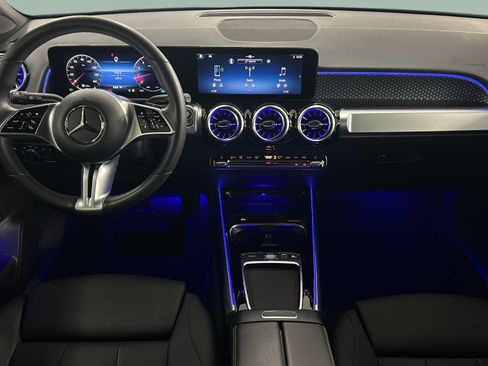 Certified 2025 Mercedes-Benz GLB 250 image 17
