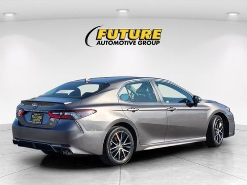 Certified 2024 Toyota Camry SE FWD image 5