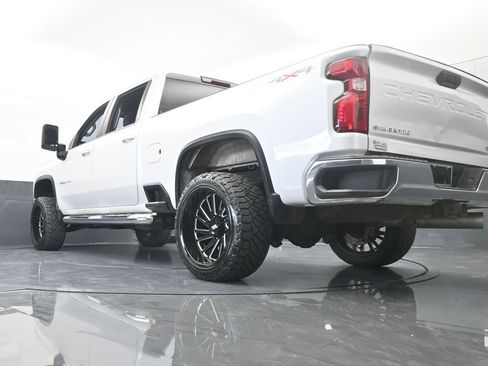 Used 2024 Chevrolet Silverado 2500 LT image 62