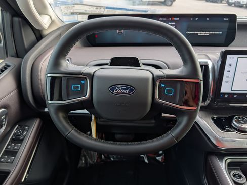 New 2026 Ford Expedition Max Platinum AWD/4WD image 30