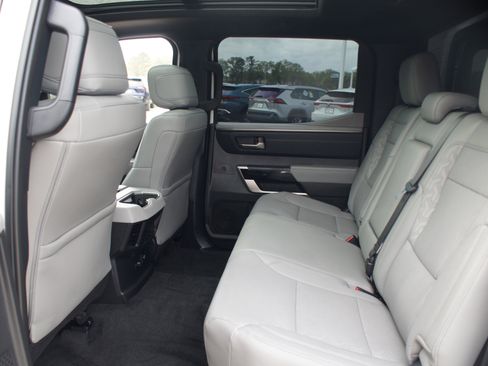 Used 2025 Toyota Tundra Limited AWD/4WD image 15