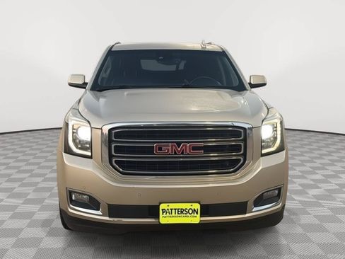 Used 2017 GMC Yukon XL SLT AWD/4WD image 2