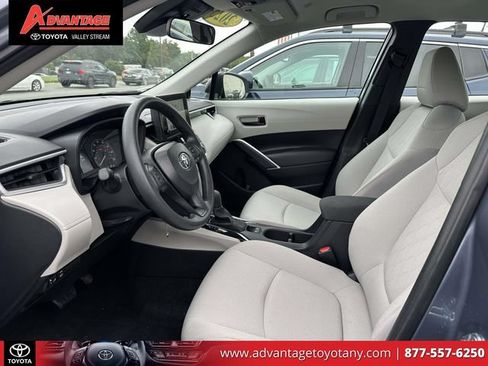 Certified 2025 Toyota Corolla Cross L AWD/4WD image 17