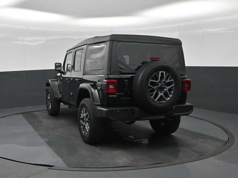 Used 2025 Jeep Wrangler Unlimited Sahara AWD/4WD image 7