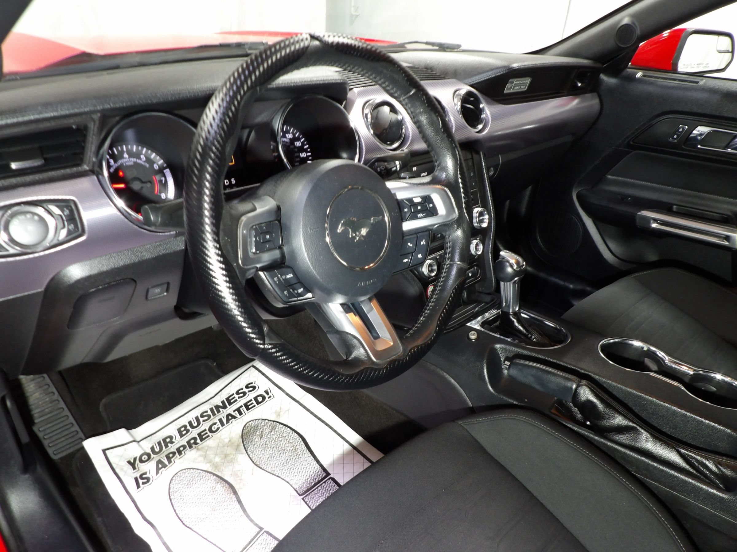 Used 2015 Ford Mustang Coupe RWD image 9