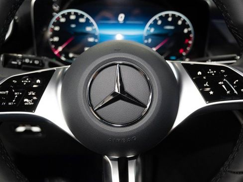New 2027 Mercedes-Benz GLC 300 4MATIC image 23