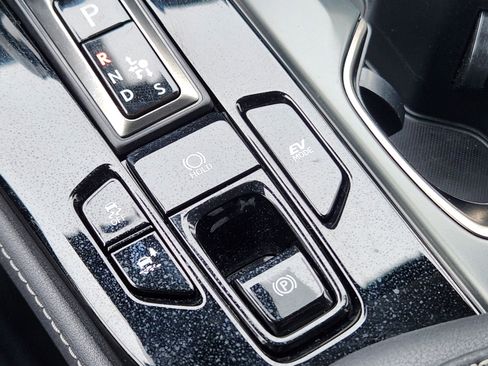 Used 2024 Lexus NX 350h AWD image 29