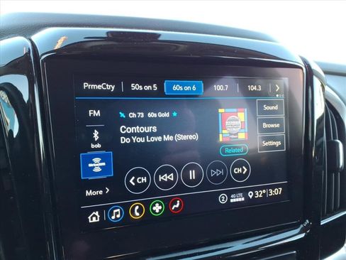 Used 2020 Chevrolet Traverse LT image 29