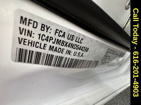 Used 2022 Jeep Cherokee Trailhawk image 27