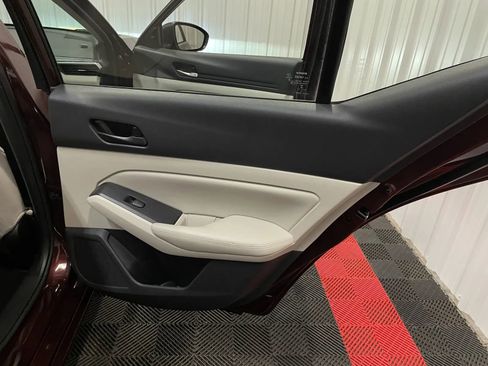 Used 2025 Nissan Altima 2.5 SV FWD image 38