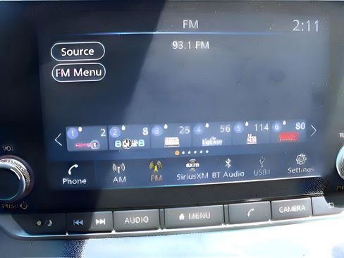 Used 2025 Nissan Sentra SV image 11