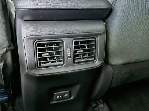 Used 2024 Toyota RAV4 XLE FWD image 26