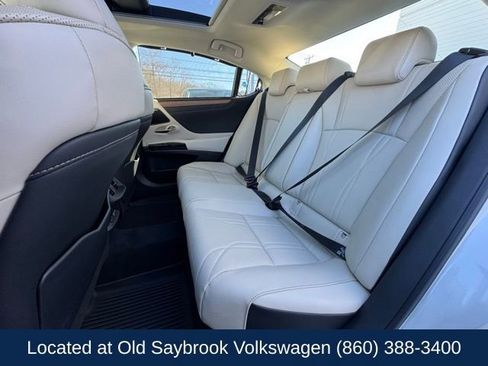 Used 2025 Lexus ES 350 Ultra Luxury image 19