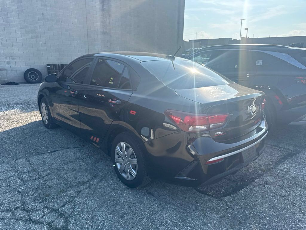 Used 2022 Kia Rio S FWD image 3