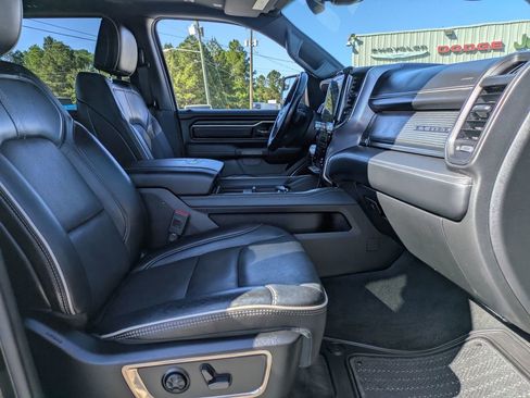 Used 2021 RAM 1500 Limited w/ Body Color Bumper Group image 33