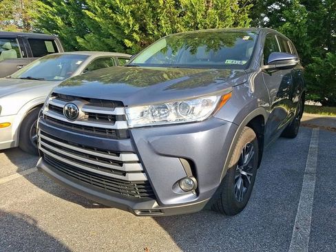 Used 2018 Toyota Highlander Plus image 2
