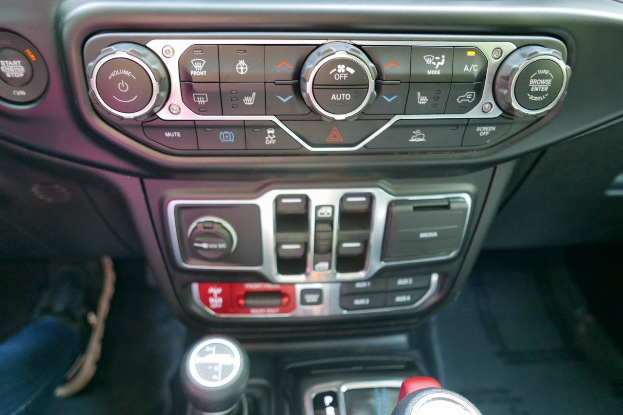 Used 2021 Jeep Wrangler Unlimited Rubicon 4xe w/ Cold Weather Group AWD/4WD image 23