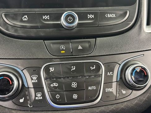 Used 2023 Chevrolet Malibu LT FWD image 24