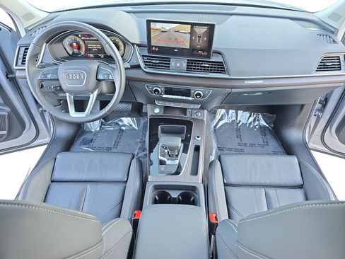 Certified 2024 Audi Q5 2.0T Premium Plus image 9