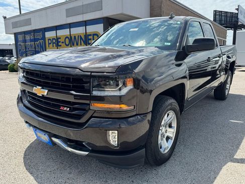 Used 2018 Chevrolet Silverado 1500 LT w/ All Star Edition AWD/4WD image 8