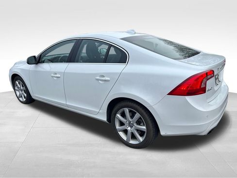 Used 2016 Volvo S60 T5 Premier w/ Convenience Package FWD image 3