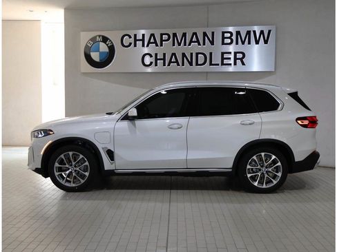 Used 2026 BMW X5 xDrive50e w/ Premium Package AWD/4WD image 3