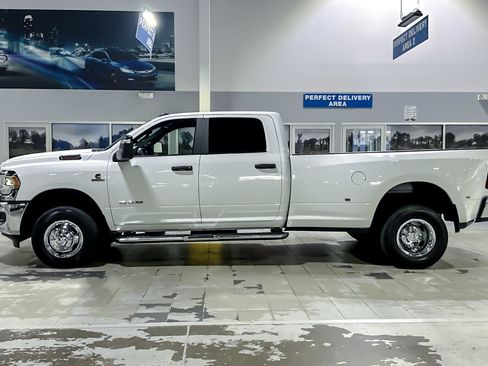 Used 2023 RAM 3500 Big Horn w/ Level 1 Equipment Group image 2