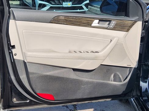 Used 2017 Hyundai Sonata Limited image 9