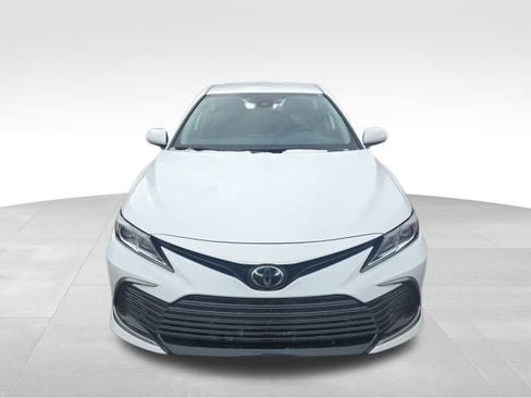 Used 2024 Toyota Camry LE image 7