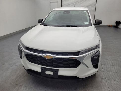 Used 2024 Chevrolet Trax LS FWD image 15