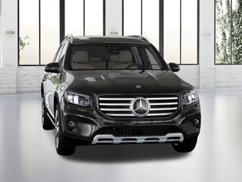 Used 2026 Mercedes-Benz GLB 250 4MATIC image 8