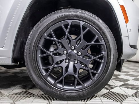 Used 2025 Jeep Grand Cherokee L Summit image 47