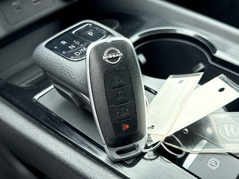 Used 2023 Nissan Rogue SV AWD/4WD image 22
