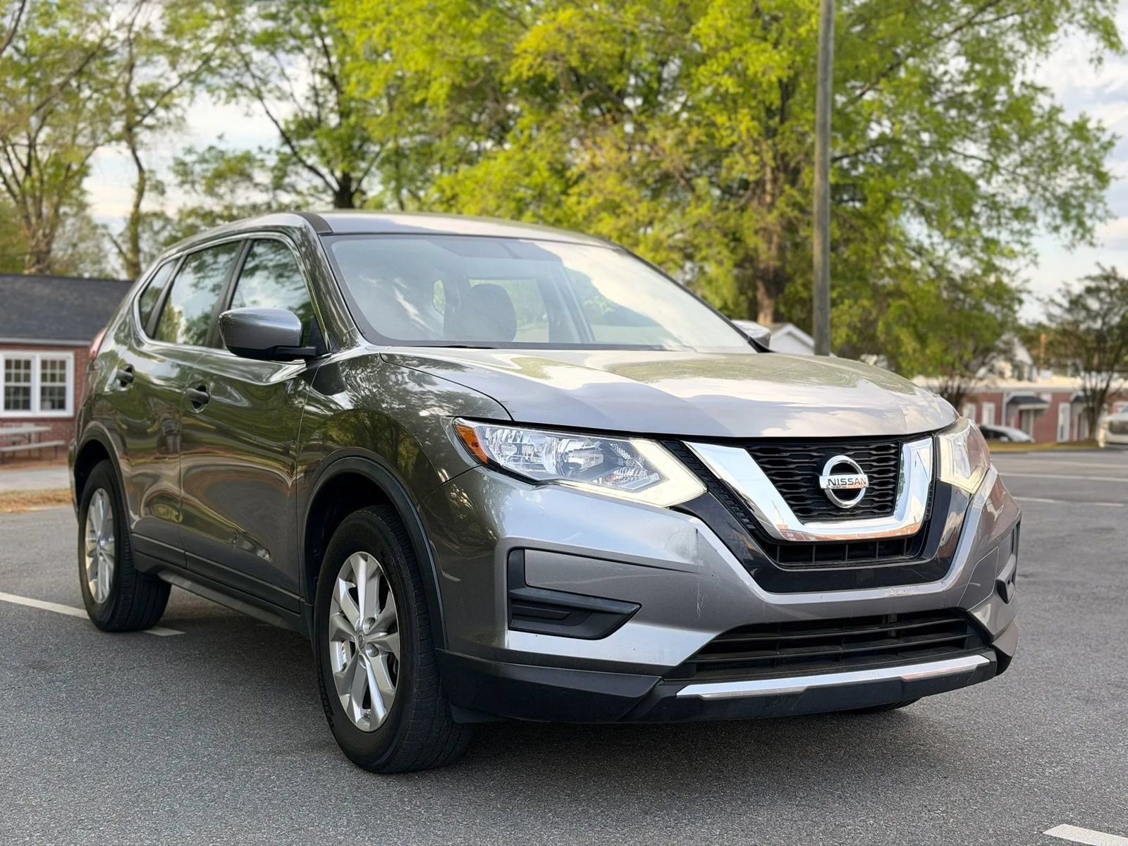 Used 2017 Nissan Rogue S FWD image 8