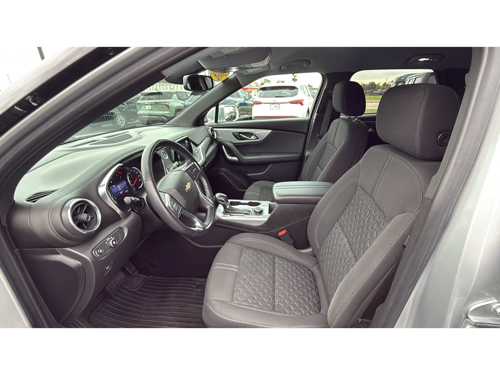 Used 2020 Chevrolet Blazer LT FWD image 29