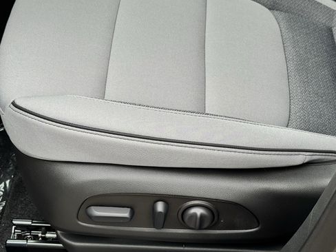 New 2026 Chevrolet TrailBlazer LT w/ Convenience Package FWD image 6