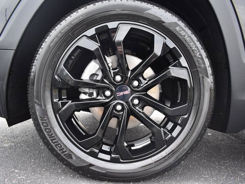 Used 2022 GMC Terrain SLE w/ Driver Convenience Package image 17