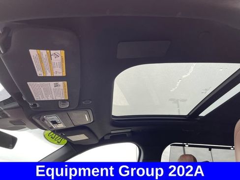 Used 2020 Lincoln Aviator Reserve w/ Equipment Group 202A AWD/4WD image 17