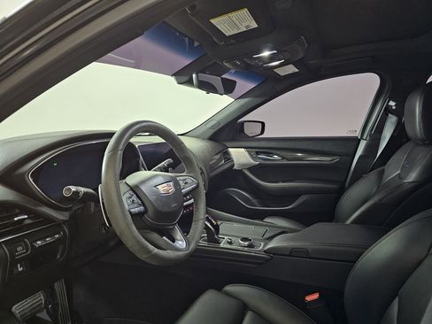 Used 2021 Cadillac CT5 V w/ Premium Package image 7