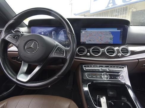 Used 2017 Mercedes-Benz E 300 image 8