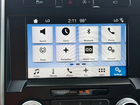 Used 2017 Ford F150 Platinum w/ Equipment Group 701A Luxury AWD/4WD image 44