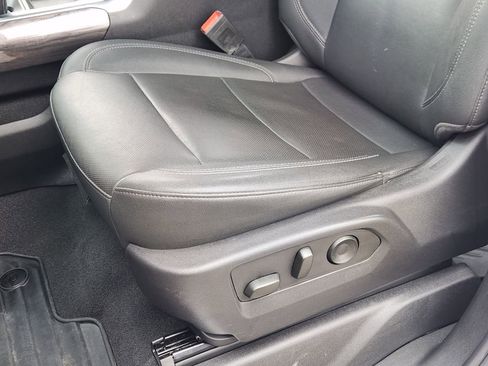 Certified 2022 Chevrolet Silverado 1500 LTZ image 24