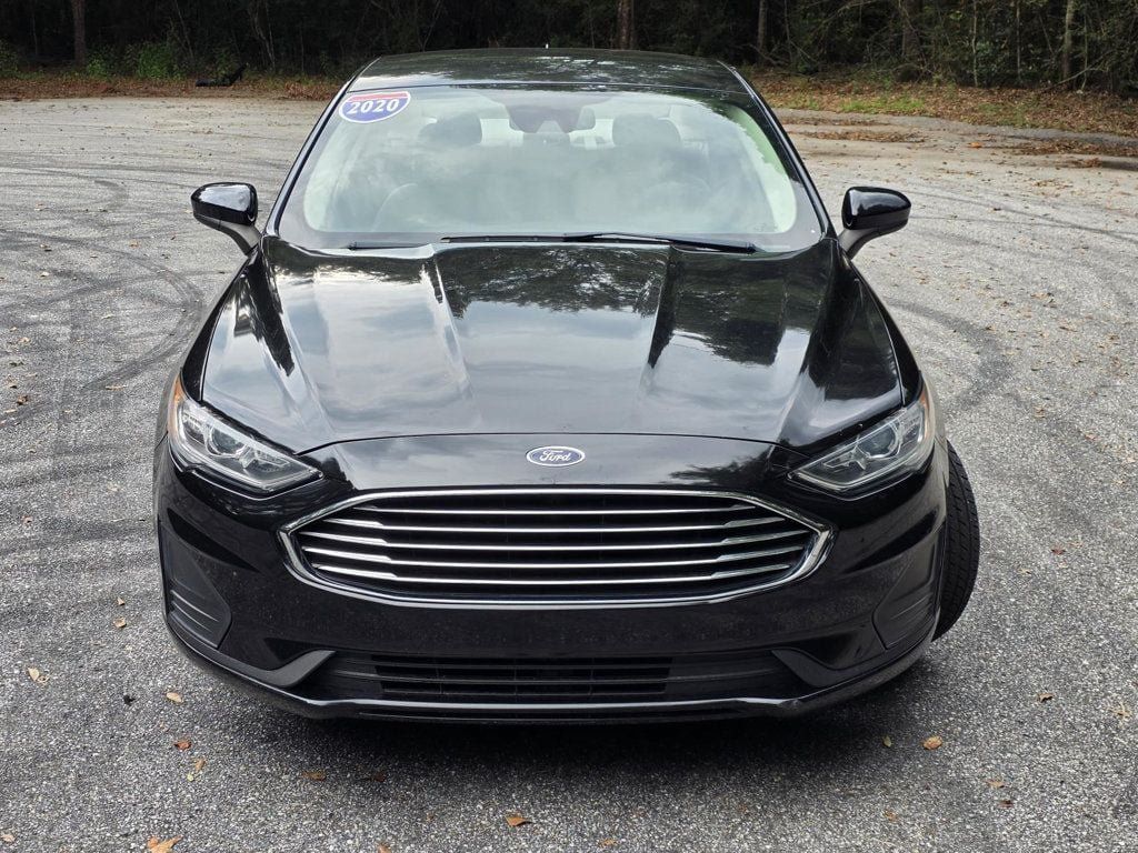 Used 2020 Ford Fusion SE FWD image 2